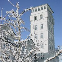 Das Vju Hotel auf Rügen als Ort für die Wochenend-Retreats von Barbara Pascaly. 8 Stunden Vinyasa Flow, Yin Yoga, Trigger Point Release und Yoga on Beat.